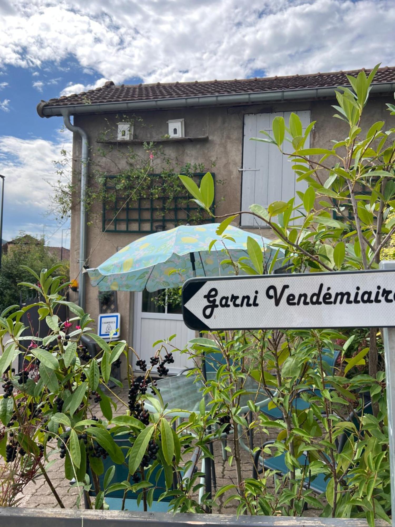 Le Garni Vendemiaire Apartment Vesoul Exterior photo